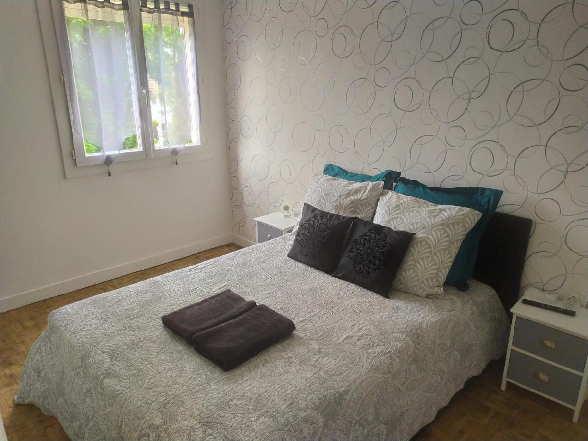 Appartement 8 Couchages 3 Chambres Sens Exterior photo