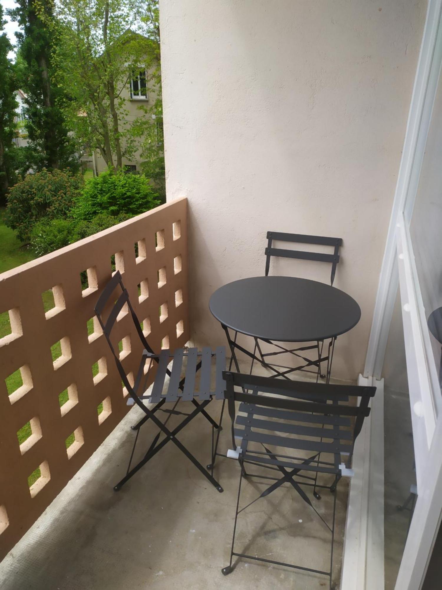 Appartement 8 Couchages 3 Chambres Sens Exterior photo